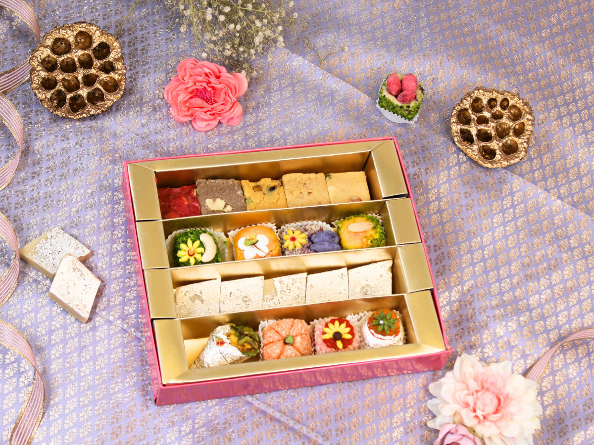 Motif Delight Sweet Box - Motif (Window) Sweet Box - 1/2 kg